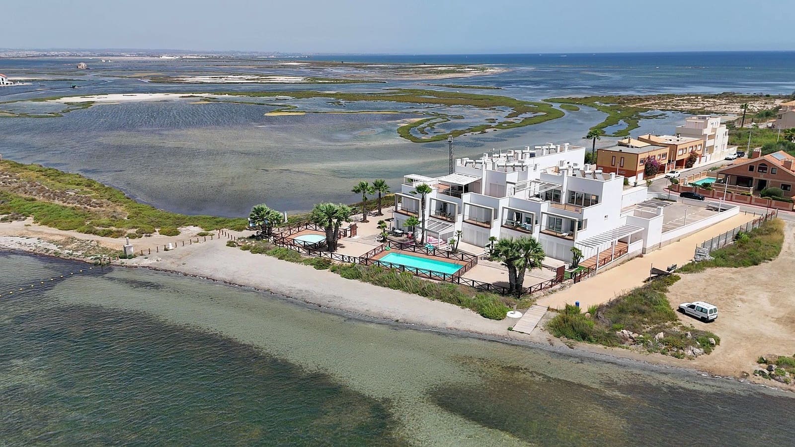 4 soveværelse Penthouse til salg i La Manga del Mar Menor med swimmingpool garage - € 425.000 (Ref: 9921703)
