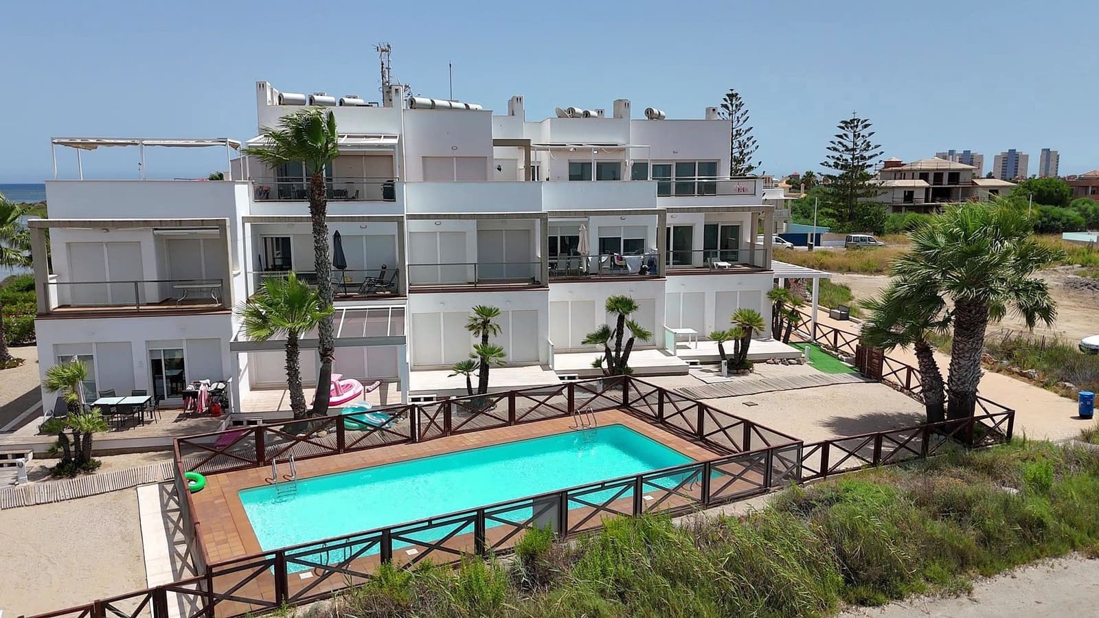 4 soveværelse Penthouse til salg i La Manga del Mar Menor med swimmingpool garage - € 425.000 (Ref: 9921703)