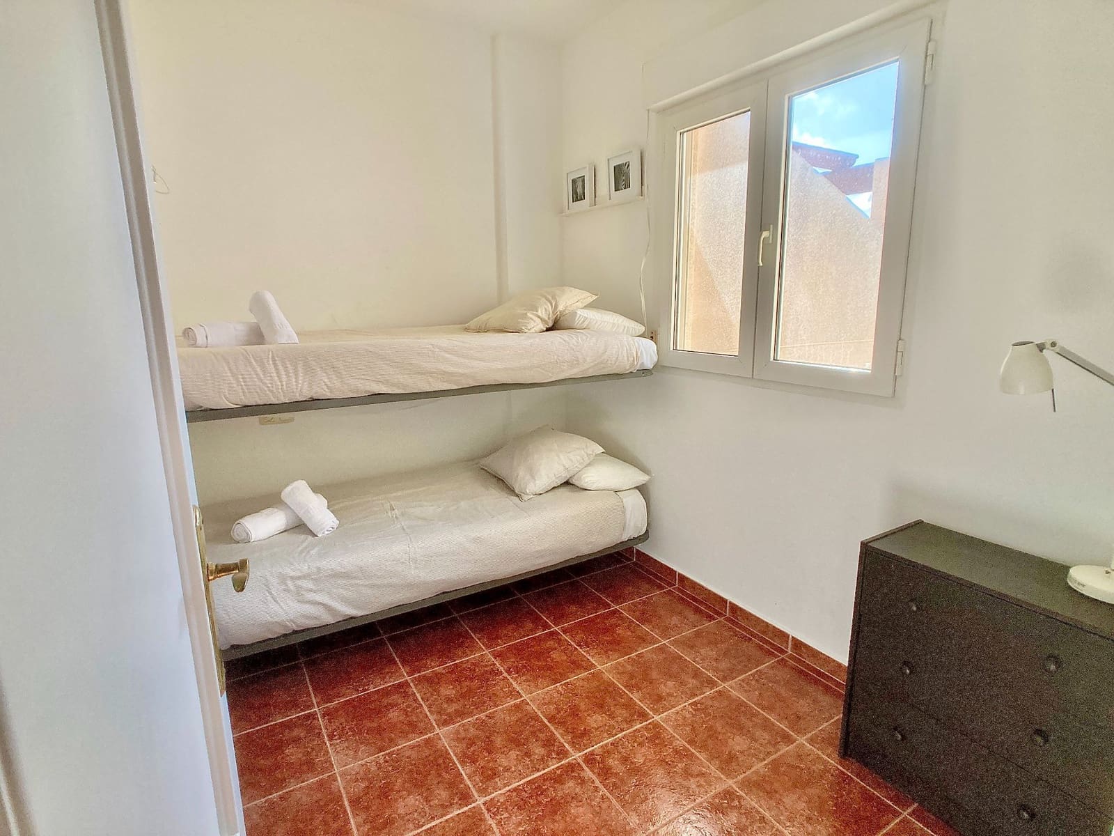 4 bedroom Semi-detached Villa for rent in Cabo de Palos - € 1,400 (Ref: 9939370)