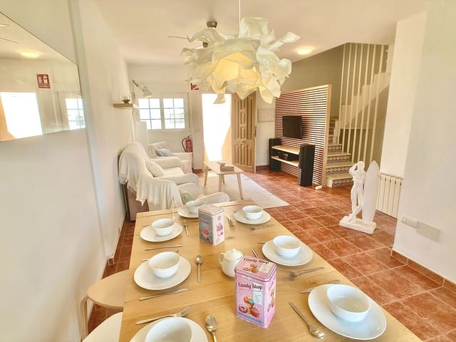4 bedroom Semi-detached Villa for rent in Cabo de Palos, Cartagena - € 1,400 (Ref: 9939370)