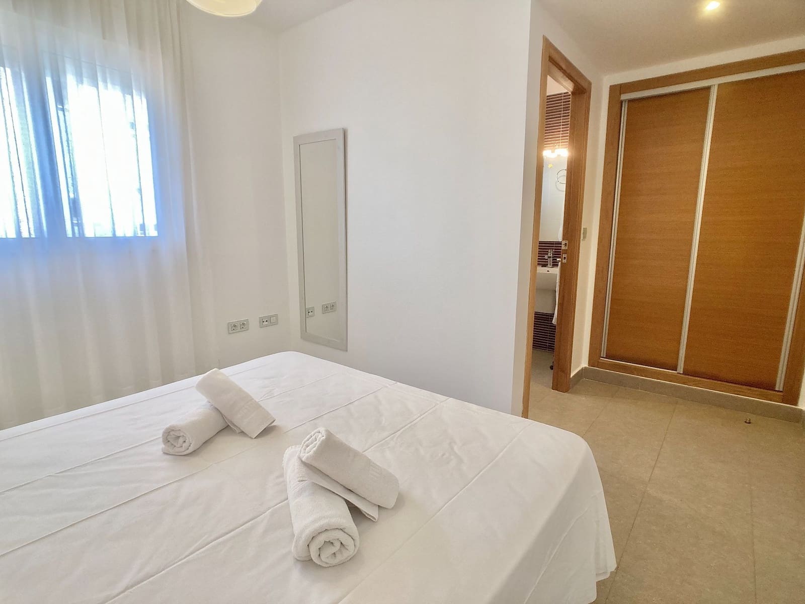 2 Zimmer Apartment zu vermieten in La Manga del Mar Menor mit Pool Garage - 2.400 € (Ref: 9945119)