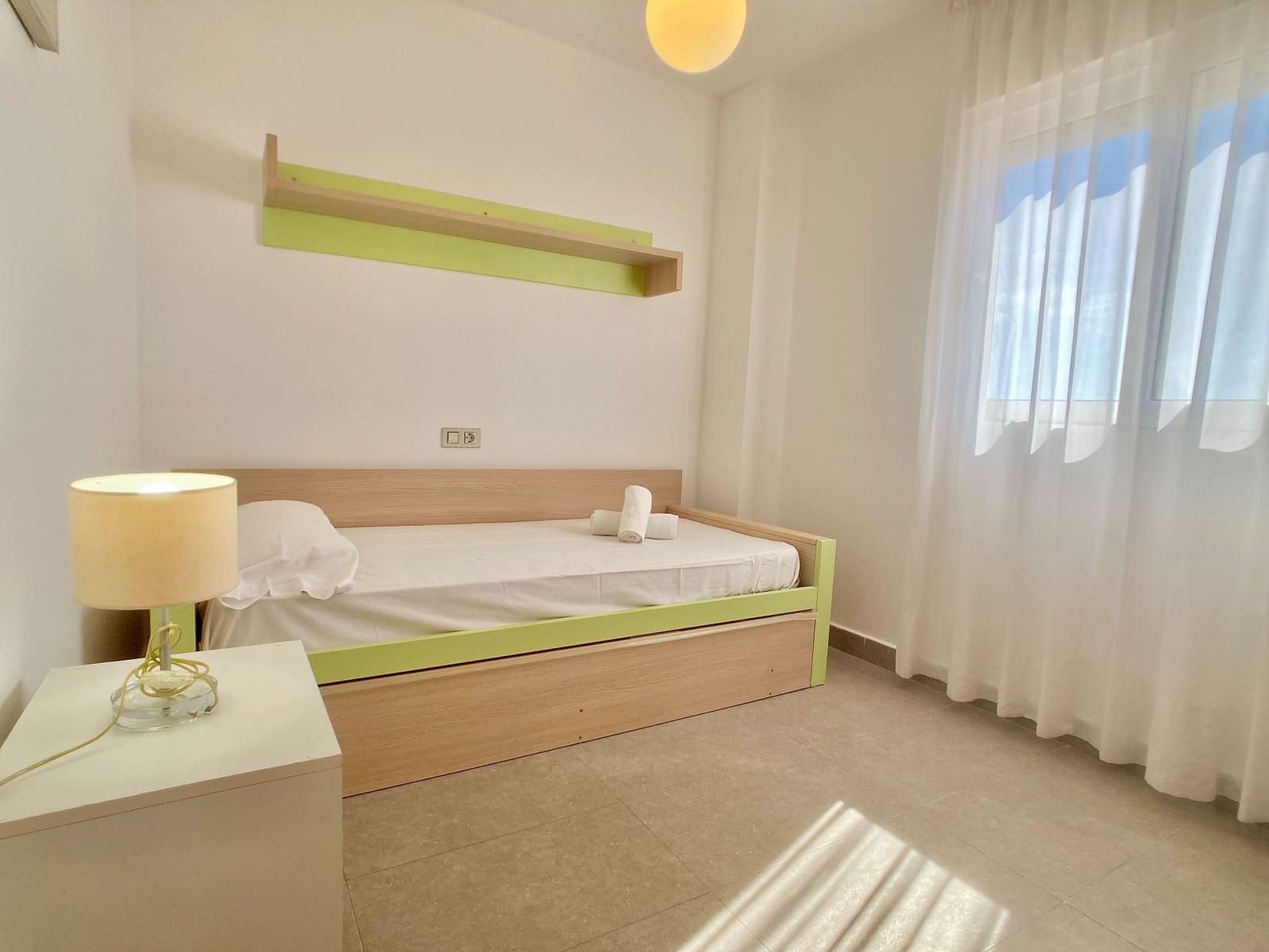 2 Zimmer Apartment zu vermieten in La Manga del Mar Menor mit Pool Garage - 2.400 € (Ref: 9945119)