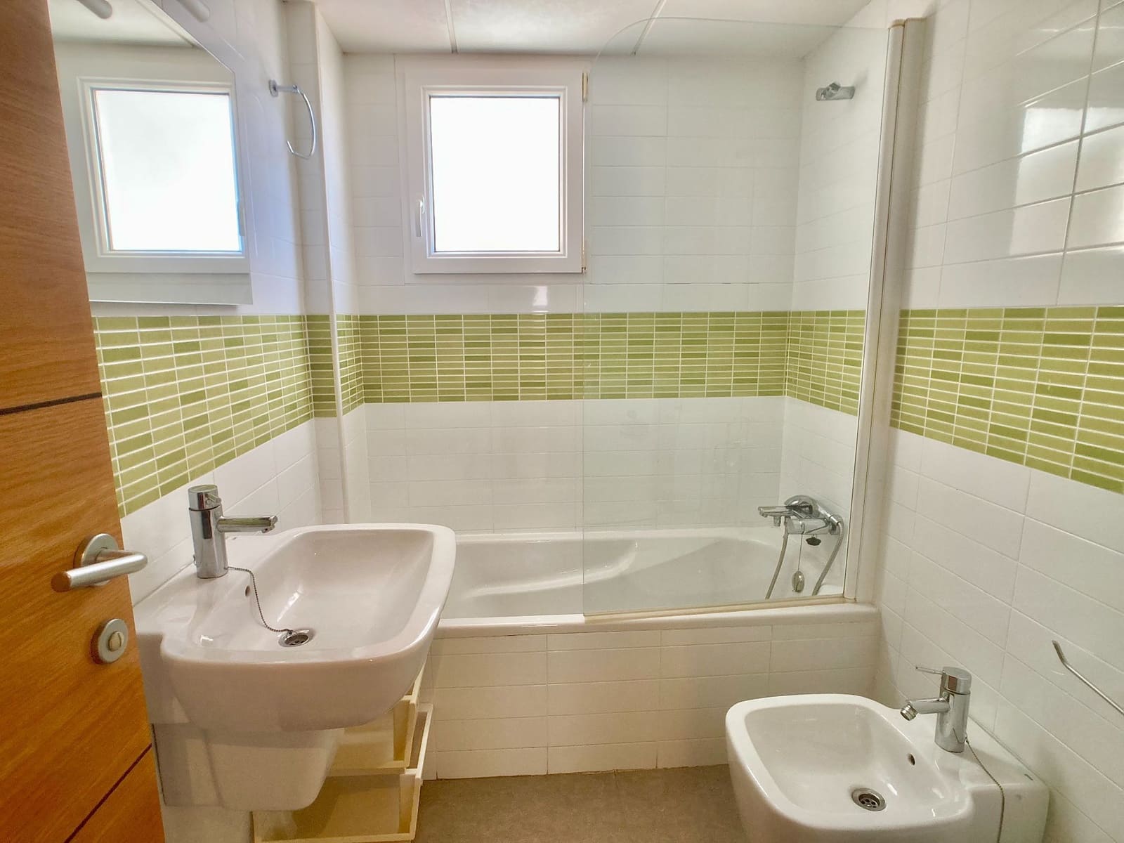 2 Zimmer Apartment zu vermieten in La Manga del Mar Menor mit Pool Garage - 2.400 € (Ref: 9945119)