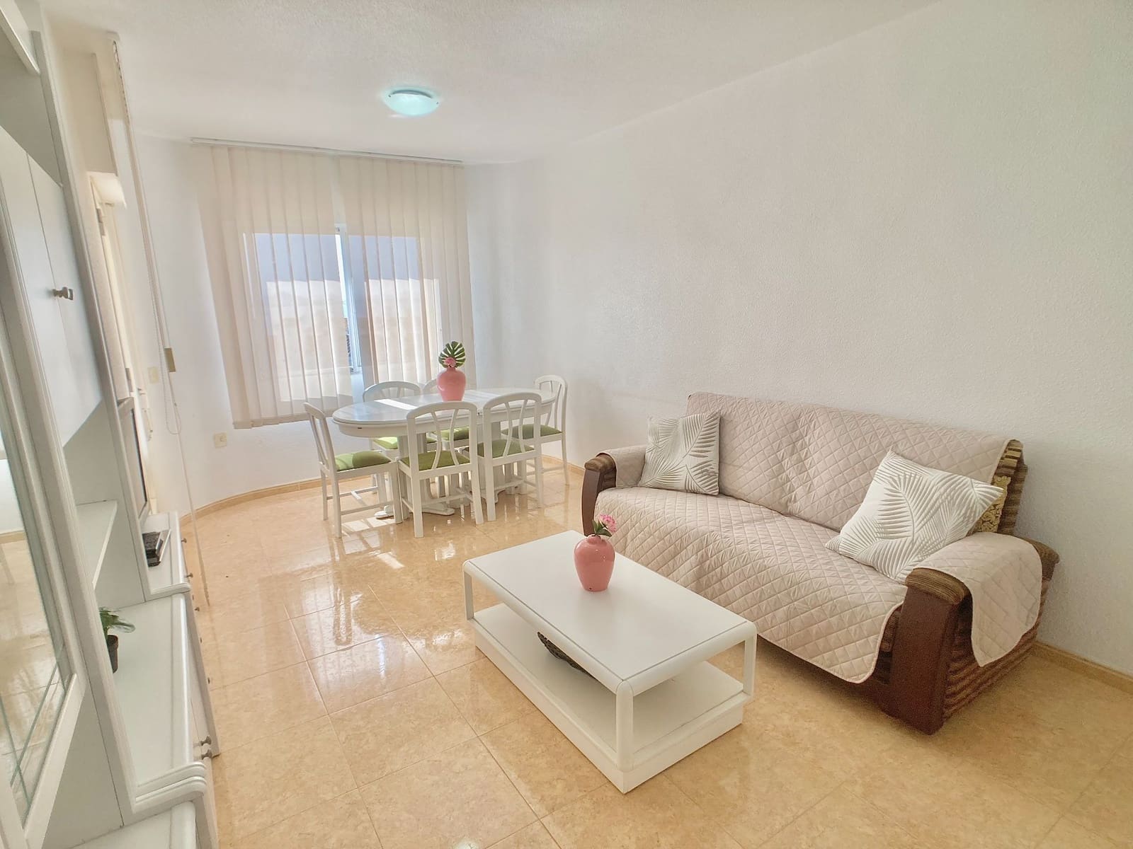 3 soveværelse Lejlighed til leje i La Manga del Mar Menor med garage - € 3.000 (Ref: 9946981)