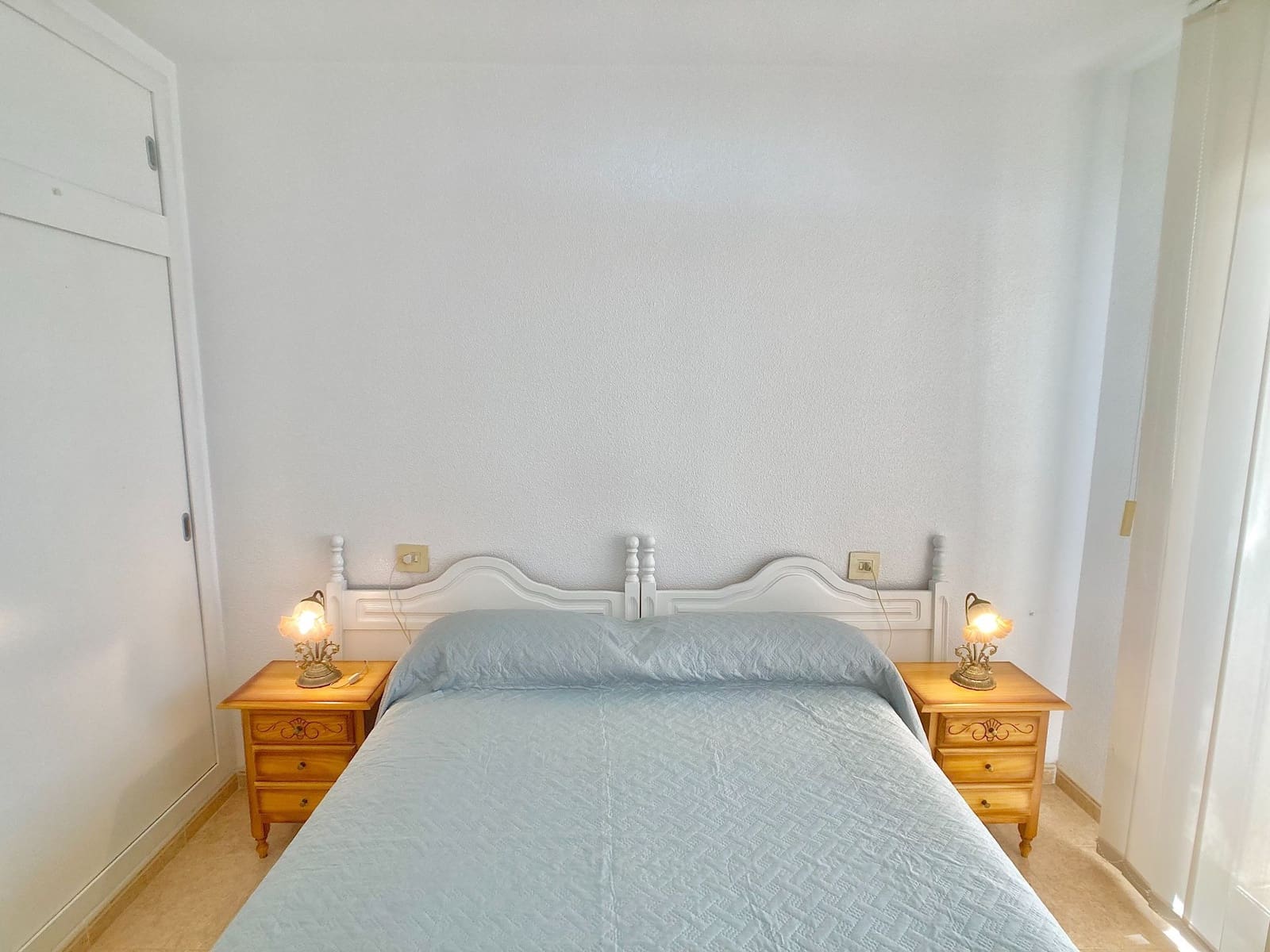 3 soveværelse Lejlighed til leje i La Manga del Mar Menor med garage - € 3.000 (Ref: 9946981)