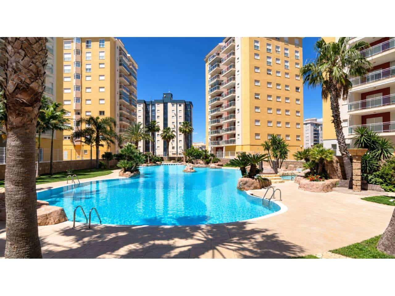 1 Zimmer Wohnung zu verkaufen in La Manga del Mar Menor mit Pool - 130.000 € (Ref: 10026634)