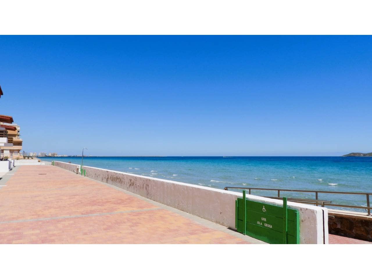 1 soveværelse Lejlighed til salg i La Manga del Mar Menor med swimmingpool - € 125.000 (Ref: 10090027)