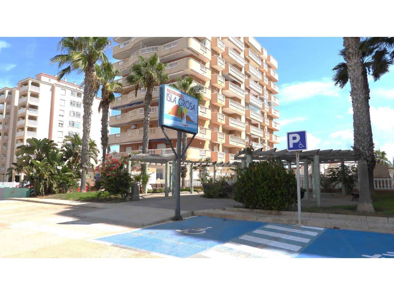 1 soveværelse Lejlighed til salg i La Manga del Mar Menor med swimmingpool - € 125.000 (Ref: 10090027)