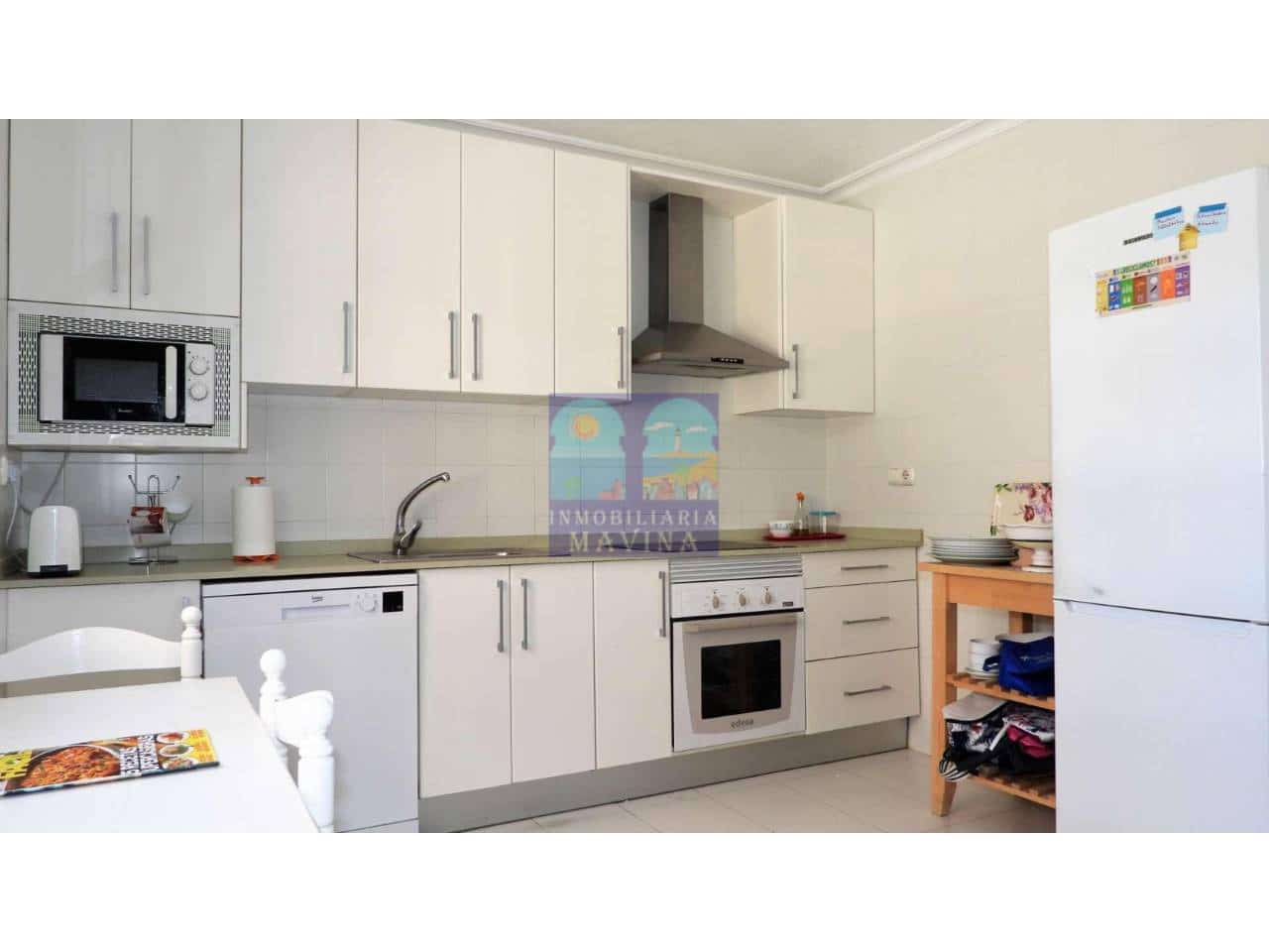 3 Zimmer Wohnung zu verkaufen in La Manga del Mar Menor mit Pool - 270.400 € (Ref: 7649386)