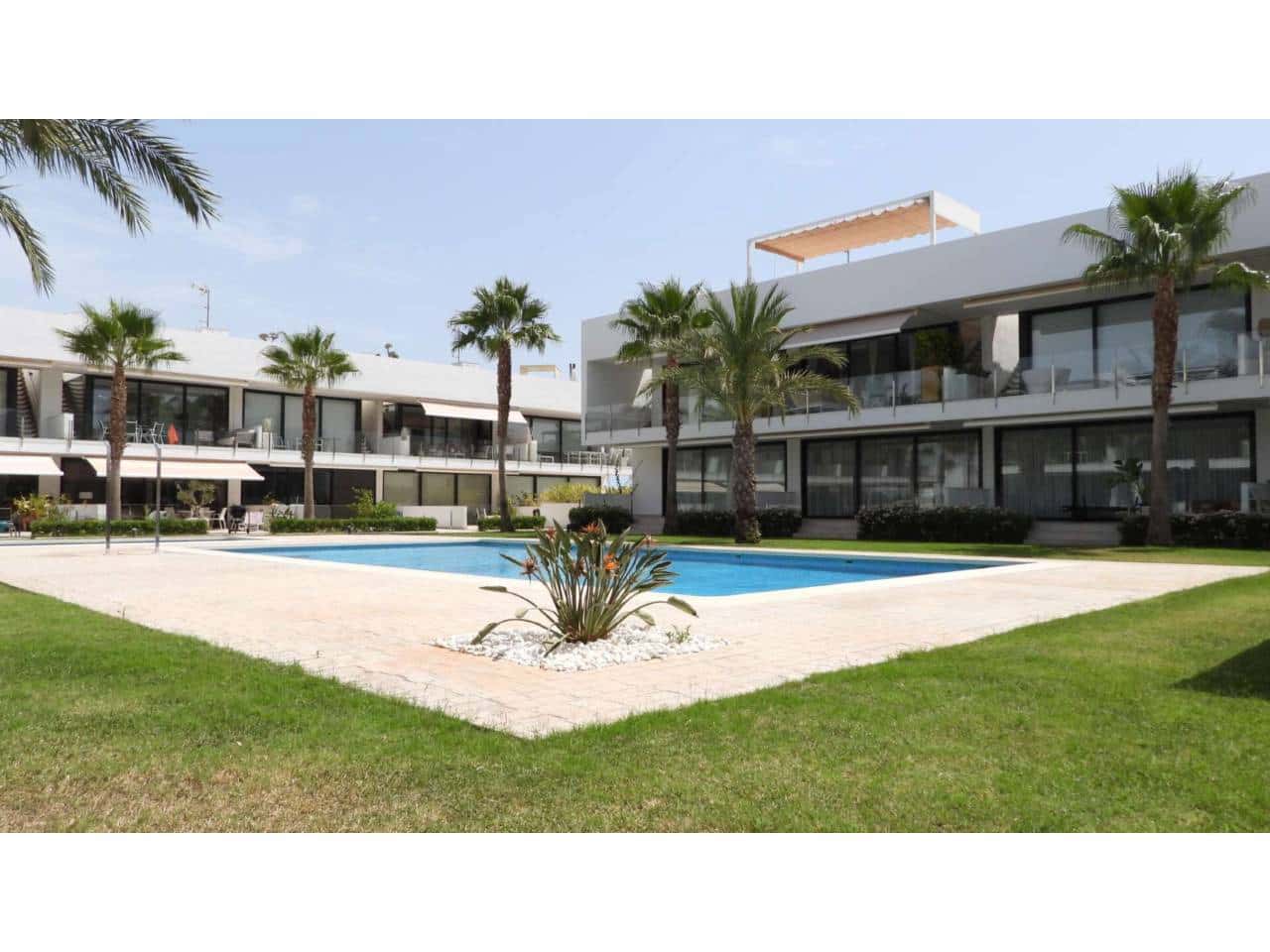 2 soverom Leilighet til salgs i Islas Menores med svømmebasseng garasje - € 299 000 (Ref: 8467542)