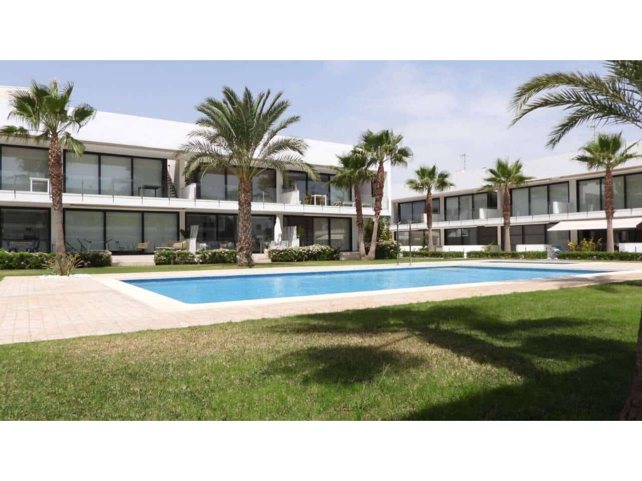 2 soverom Leilighet til salgs i Islas Menores med svømmebasseng garasje - € 299 000 (Ref: 8467542)