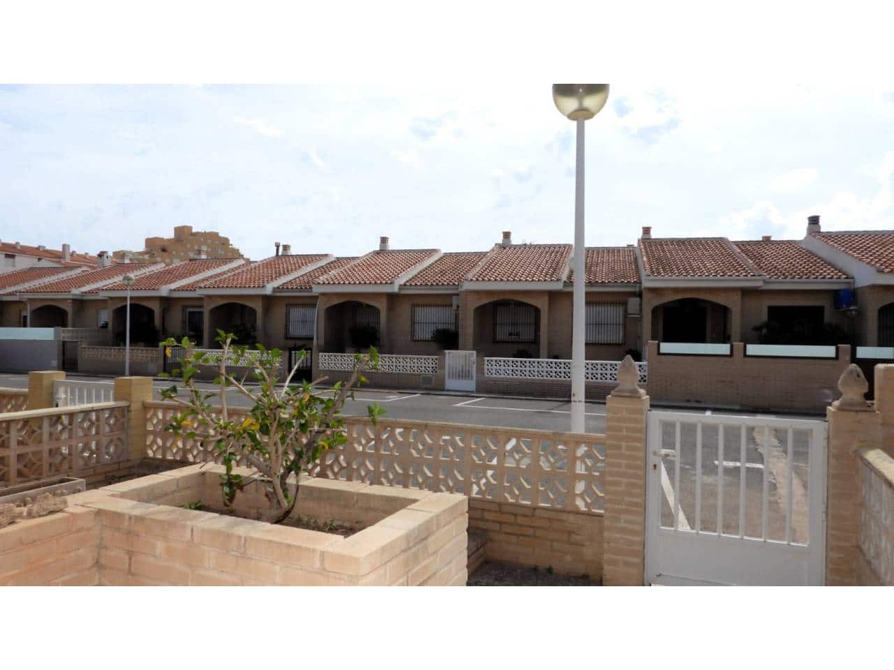 2 soveværelse Byhus til salg i La Manga del Mar Menor med garage - € 160.000 (Ref: 8539390)