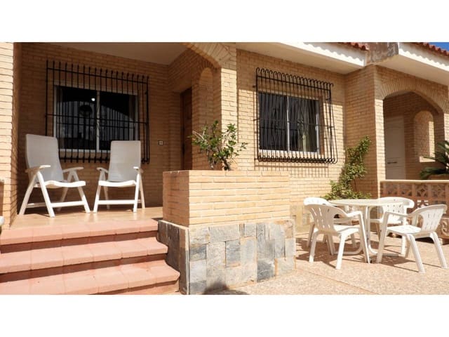2 bedroom Townhouse for sale in La Manga del Mar Menor with garage - € 160,000 (Ref: 8539390)