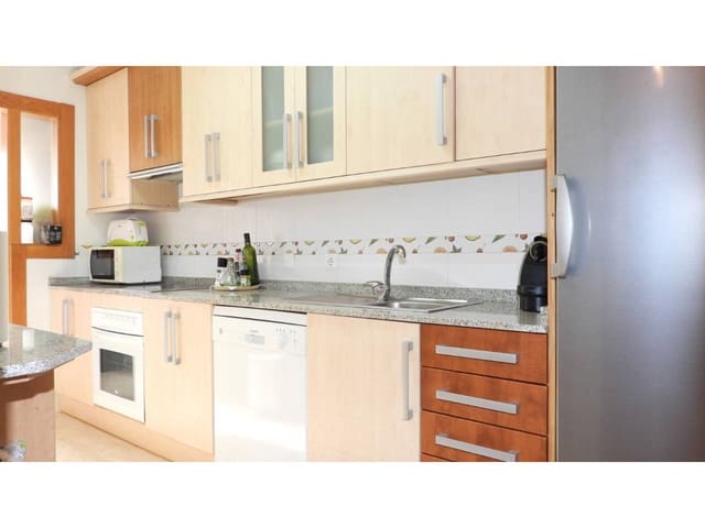 2 Zimmer Penthouse zu verkaufen in La Manga del Mar Menor mit Pool - 315.000 € (Ref: 8889065)