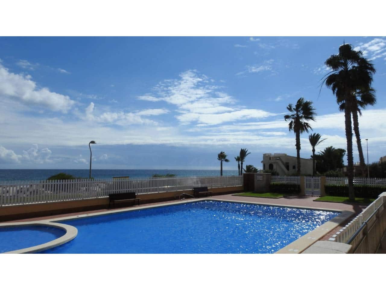 2 Zimmer Penthouse zu verkaufen in La Manga del Mar Menor mit Pool - 315.000 € (Ref: 8889065)