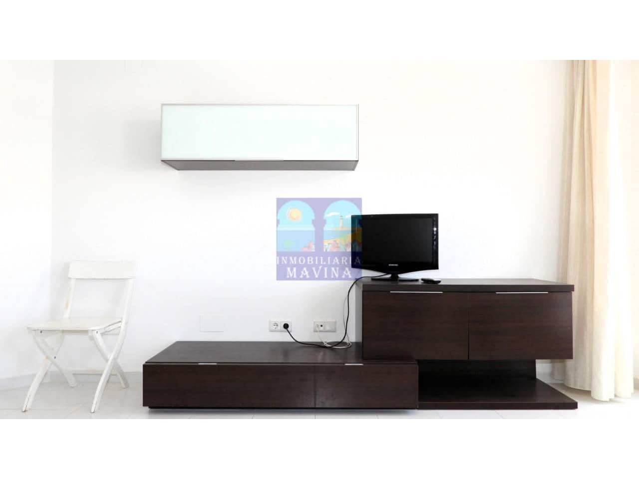 3 Zimmer Apartment zu verkaufen in La Manga del Mar Menor mit Pool - 200.000 € (Ref: 8938309)