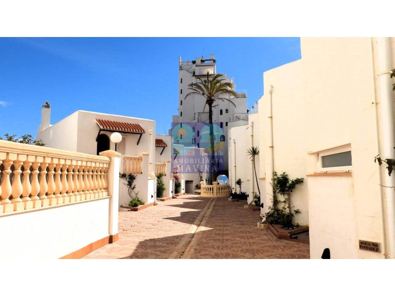 3 Zimmer Apartment zu verkaufen in La Manga del Mar Menor mit Pool - 200.000 € (Ref: 8938309)