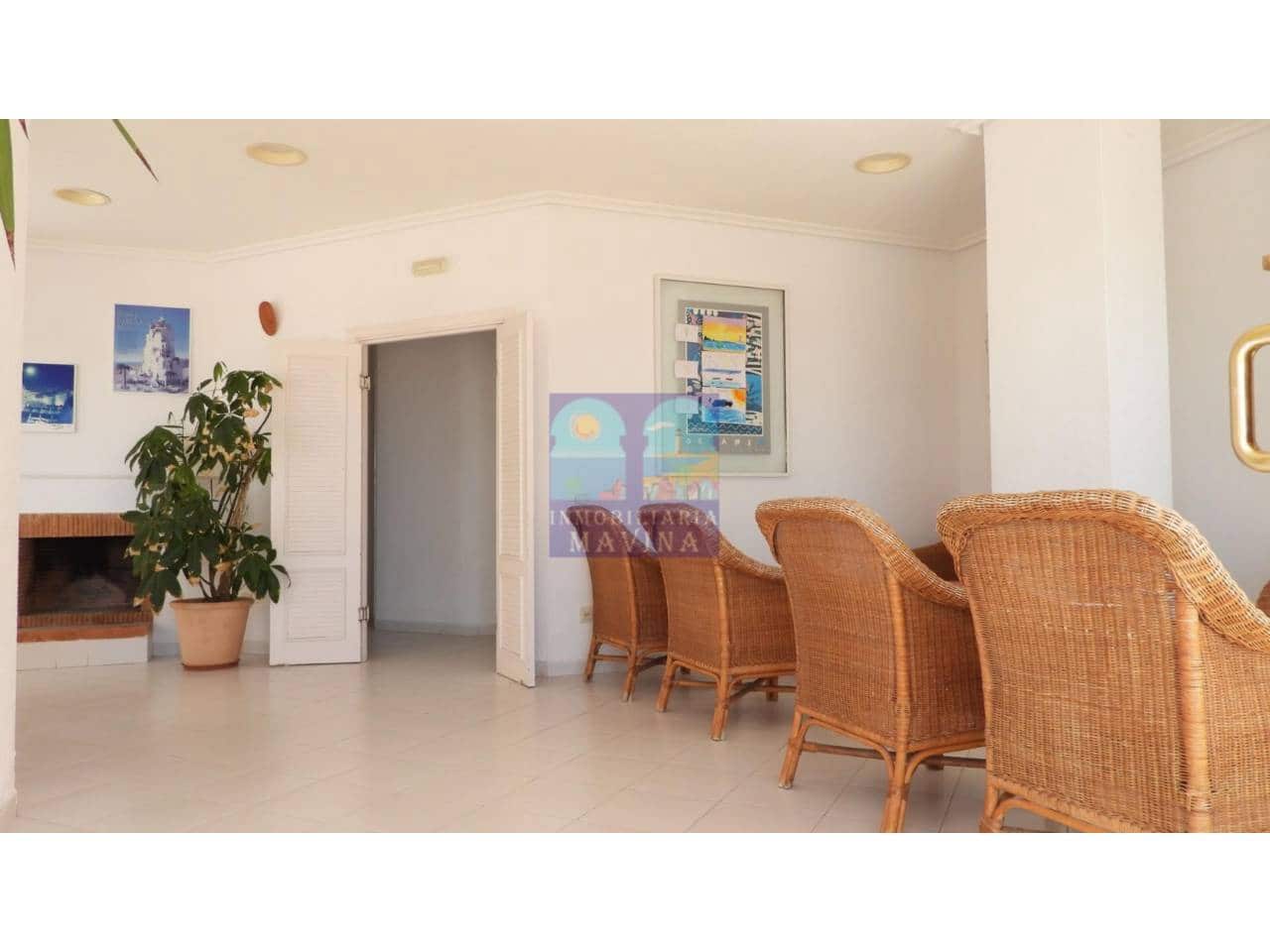 3 Zimmer Apartment zu verkaufen in La Manga del Mar Menor mit Pool - 200.000 € (Ref: 8938309)