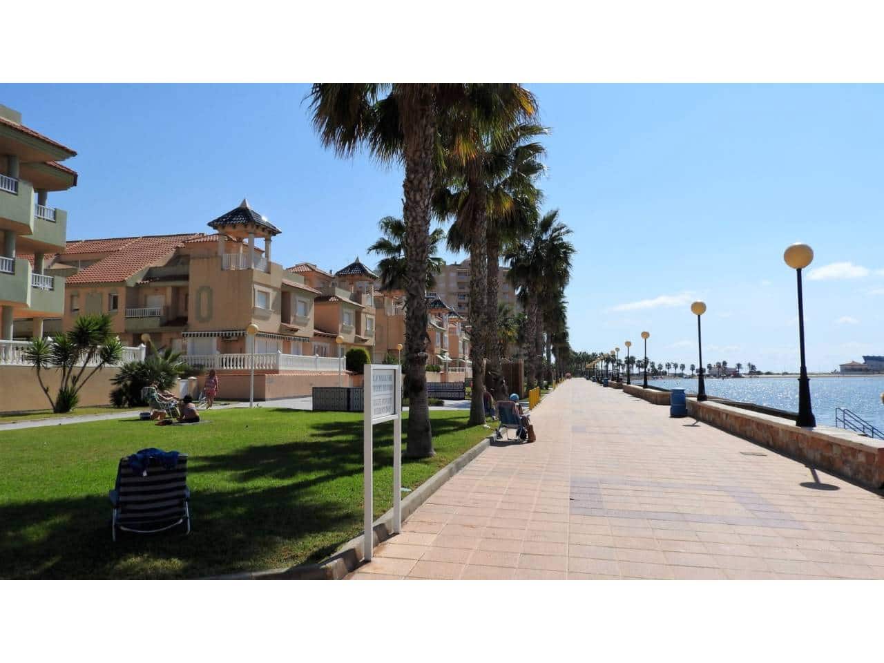 Piso de 3 habitaciones en La Manga del Mar Menor en venta con piscina garaje - 240.000 € (Ref: 9165435)