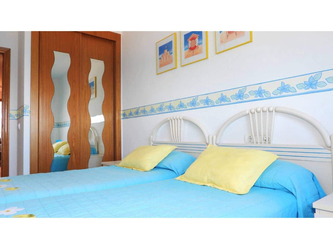 2 makuuhuone Asunto myytävänä paikassa La Manga del Mar Menor mukana uima-altaan 
autotalli - 220 000 € (Ref: 9165436)