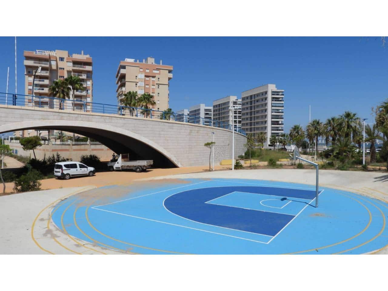 2 makuuhuone Asunto myytävänä paikassa La Manga del Mar Menor mukana uima-altaan 
autotalli - 220 000 € (Ref: 9165436)