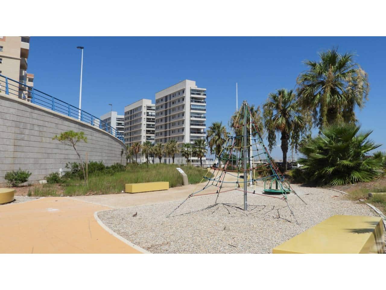 2 makuuhuone Asunto myytävänä paikassa La Manga del Mar Menor mukana uima-altaan 
autotalli - 220 000 € (Ref: 9165436)