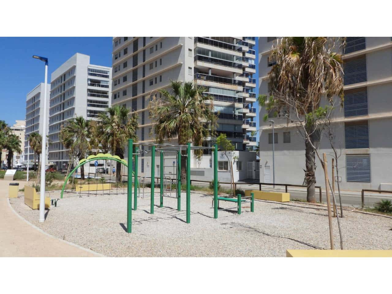 2 makuuhuone Asunto myytävänä paikassa La Manga del Mar Menor mukana uima-altaan 
autotalli - 220 000 € (Ref: 9165436)