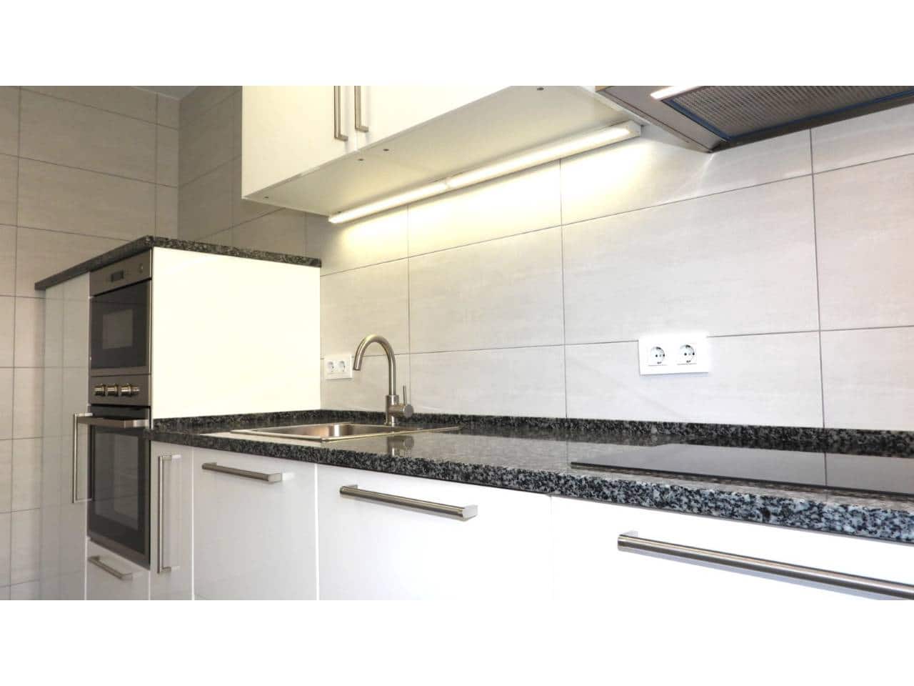 2 bedroom Flat for sale in La Manga del Mar Menor with pool - € 320,000 (Ref: 9219604)