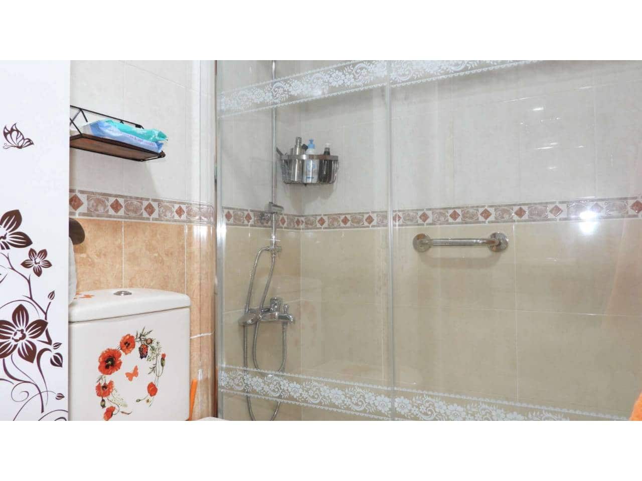 1 chambre Appartement à vendre à La Manga del Mar Menor avec piscine - 142 000 € (Ref: 9382422)