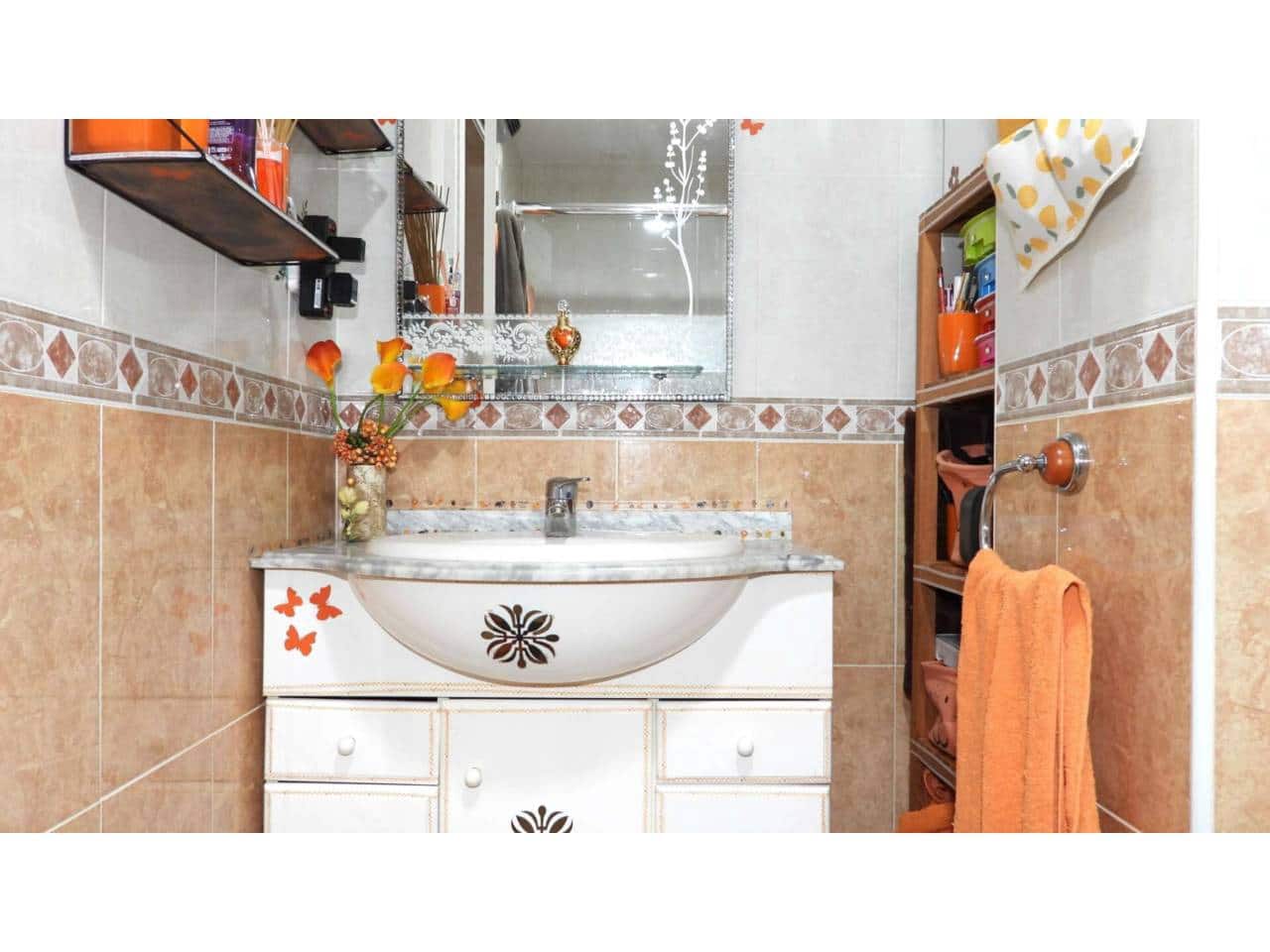 1 chambre Appartement à vendre à La Manga del Mar Menor avec piscine - 142 000 € (Ref: 9382422)