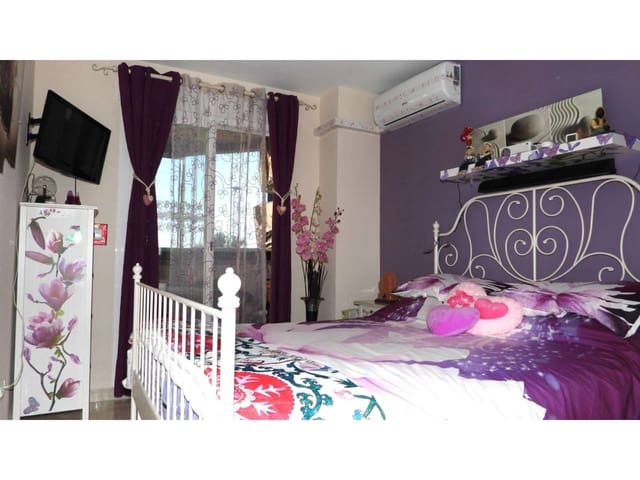 1 Zimmer Wohnung zu verkaufen in La Manga del Mar Menor mit Pool - 142.000 € (Ref: 9382422)