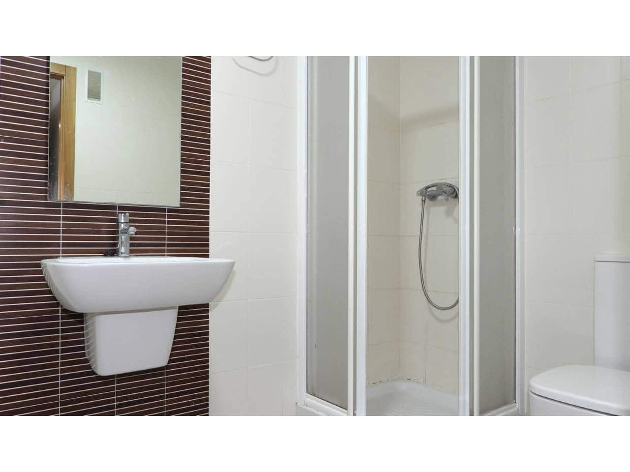 2 slaapkamer Flat te koop in La Manga del Mar Menor met zwembad garage - € 175.000 (Ref: 9600828)