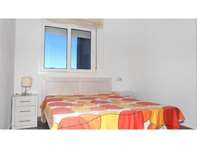 2 slaapkamer Flat te koop in La Manga del Mar Menor met zwembad garage - € 175.000 (Ref: 9600828)