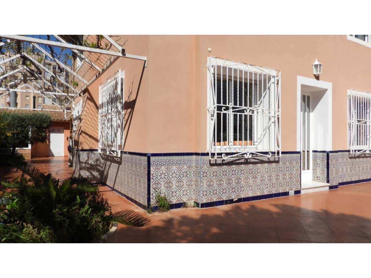 9 camera da letto Villa in vendita in Playa Honda con garage - 510.000 € (Rif: 9682257)