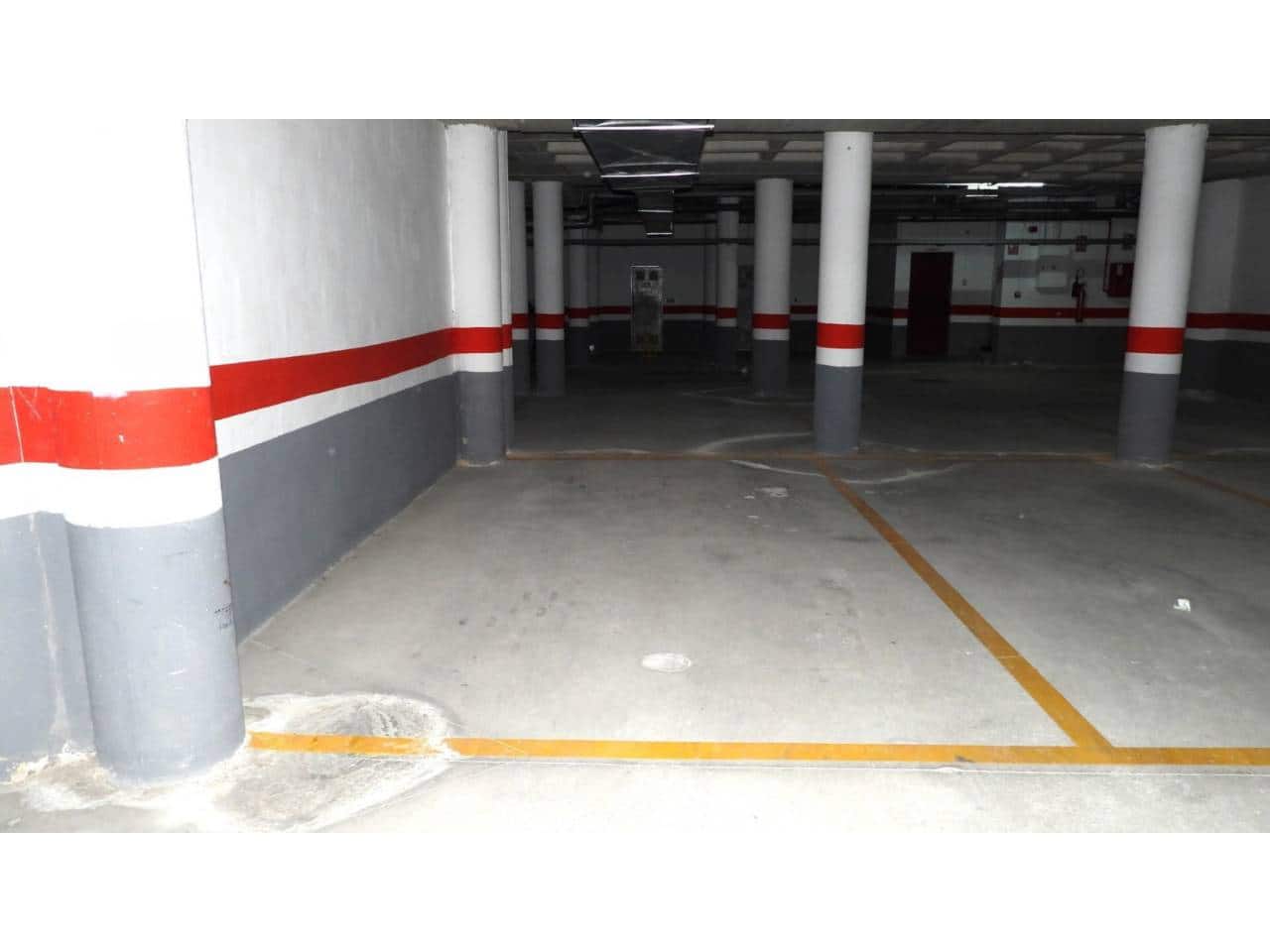 Piso de 1 habitación en La Manga del Mar Menor en venta con piscina garaje - 175.000 € (Ref: 9721022)