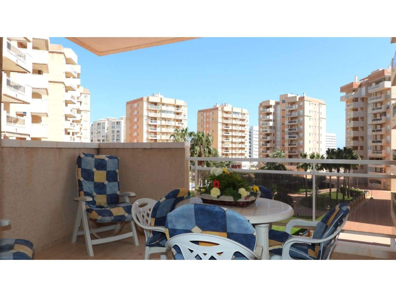 Piso de 2 habitaciones en La Manga del Mar Menor en venta con piscina garaje - 165.000 € (Ref: 9727539)