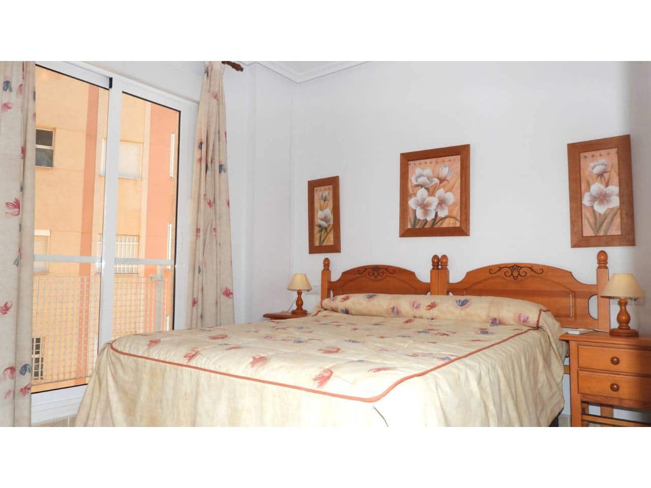 Piso de 2 habitaciones en La Manga del Mar Menor en venta con piscina garaje - 165.000 € (Ref: 9727539)