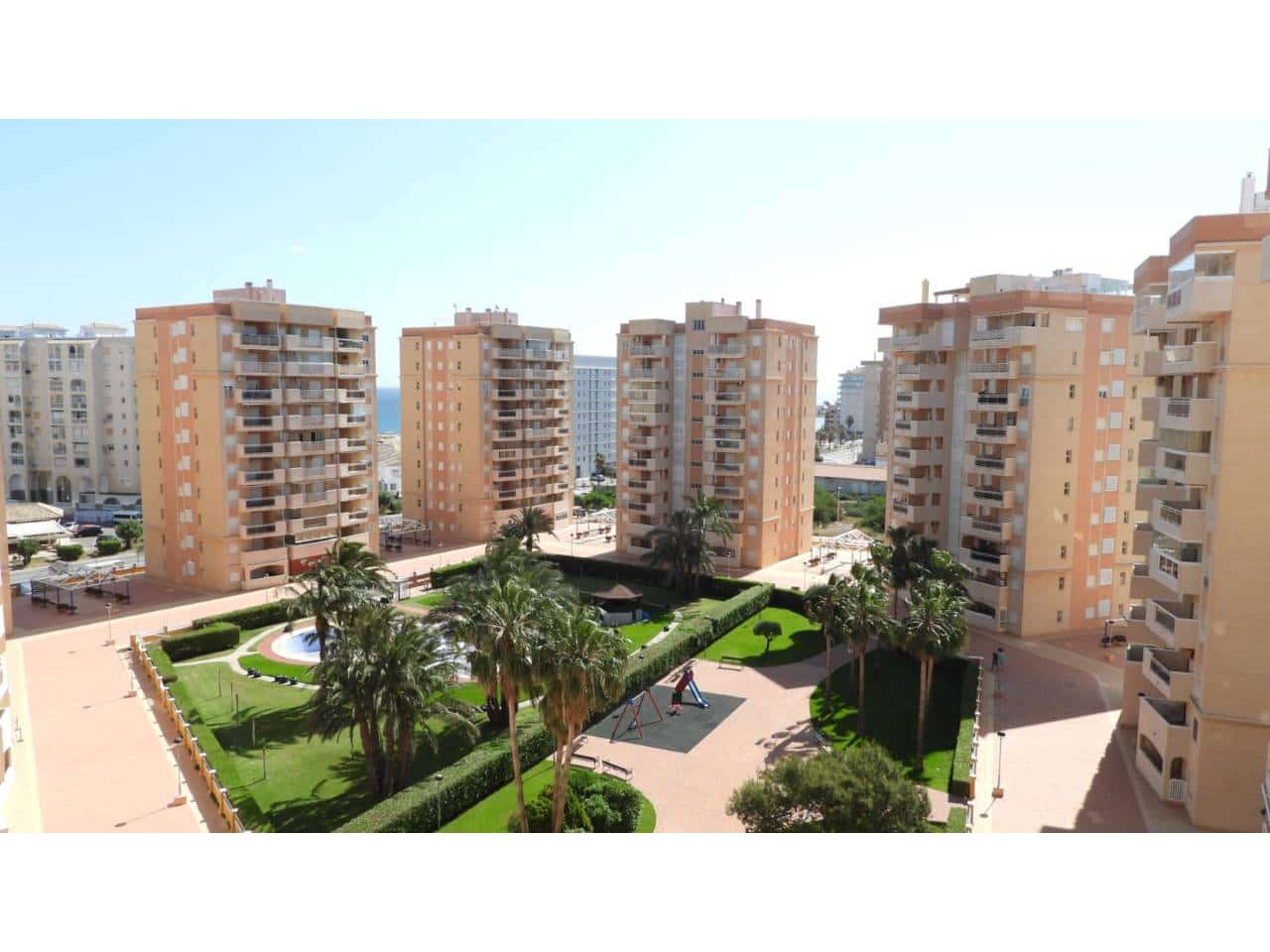 2 bedroom Flat for sale in La Manga del Mar Menor with pool garage - € 195,000 (Ref: 9819809)