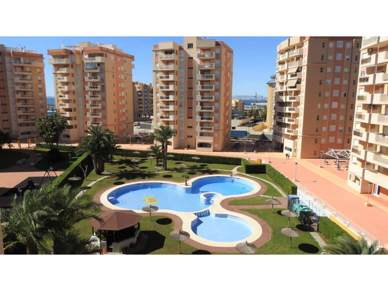 2 bedroom Flat for sale in La Manga del Mar Menor with pool garage - € 195,000 (Ref: 9819809)
