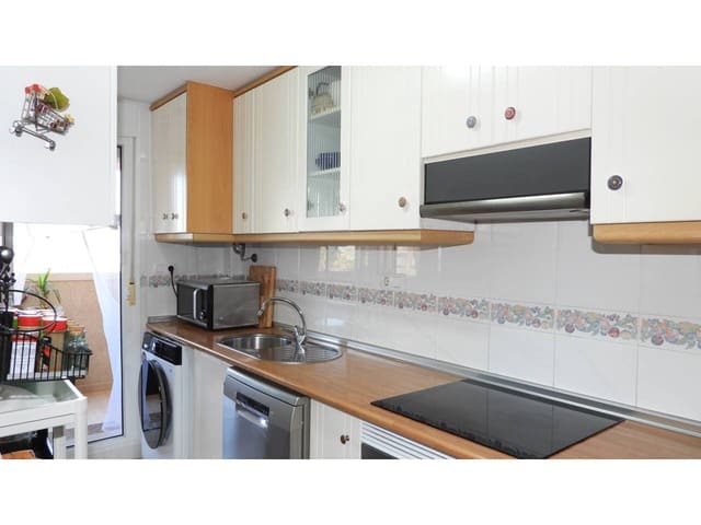2 soverom Leilighet til salgs i La Manga del Mar Menor med svømmebasseng garasje - € 195 000 (Ref: 9953641)