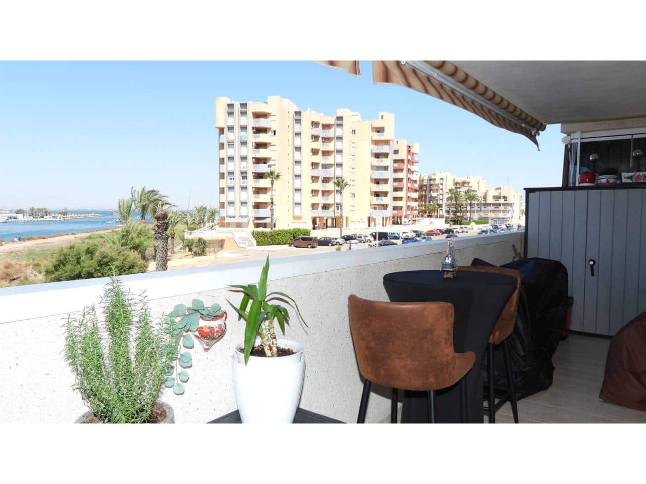 2 sovrum Lägenhet till salu i La Manga del Mar Menor med pool garage - 195 000 € (Ref: 9953641)