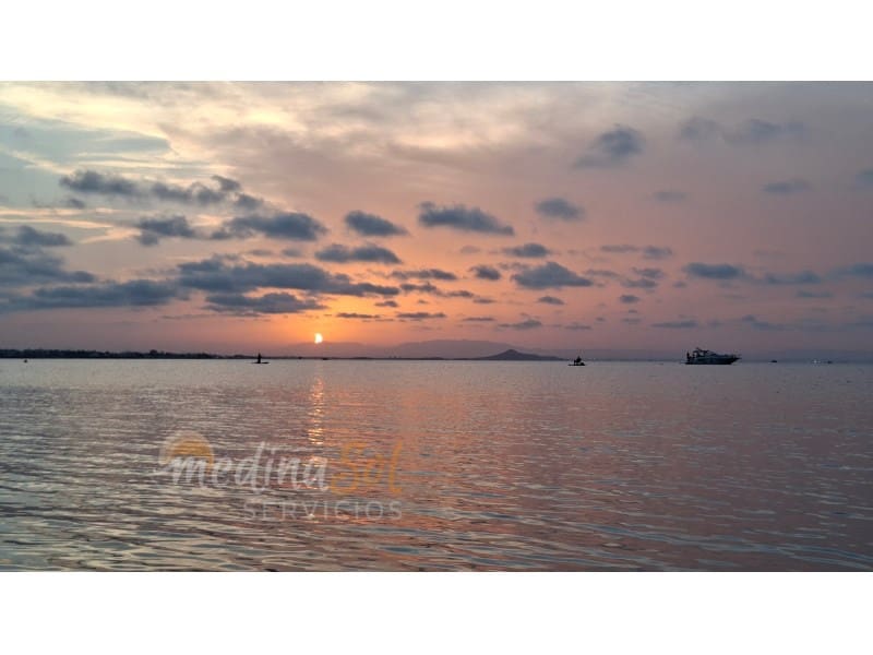 Apartamento de 2 habitaciones en Playa Honda en venta - 149.000 € (Ref: 10018345)