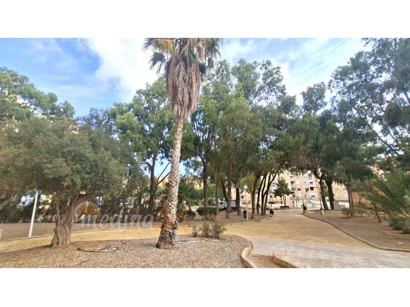 Apartamento de 2 habitaciones en Playa Honda en venta - 149.000 € (Ref: 10018345)