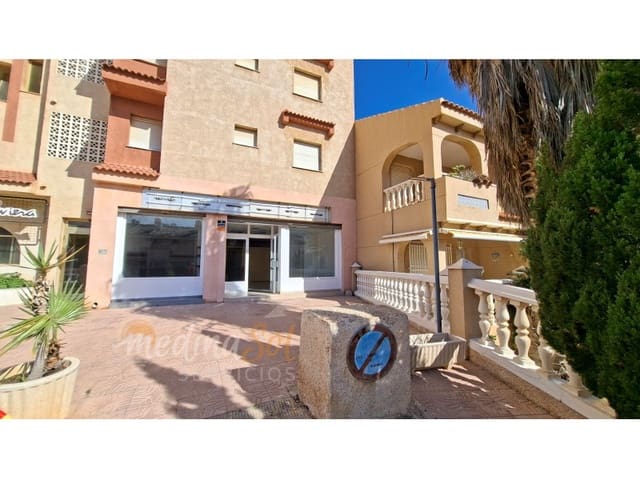 Commercieel te koop in La Manga del Mar Menor - € 120.000 (Ref: 10151111)