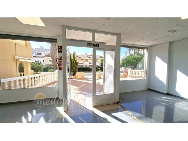 Commercieel te koop in La Manga del Mar Menor - € 120.000 (Ref: 10151111)