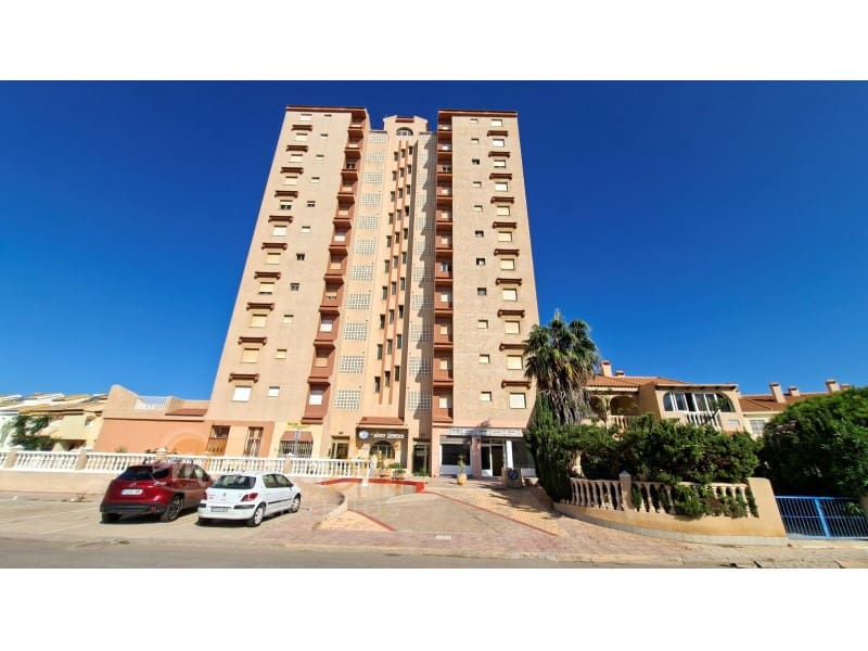 Commercieel te koop in La Manga del Mar Menor - € 120.000 (Ref: 10151111)