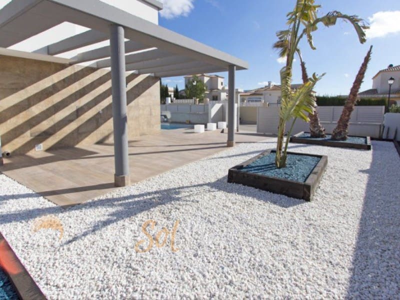 Willa na sprzedaż w Playa Honda z garażem - 455 000 € (Ref: 5077366)