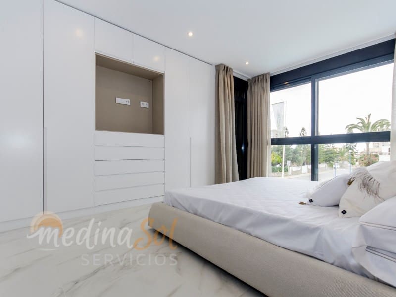 Willa na sprzedaż w Playa Honda z garażem - 455 000 € (Ref: 5077366)