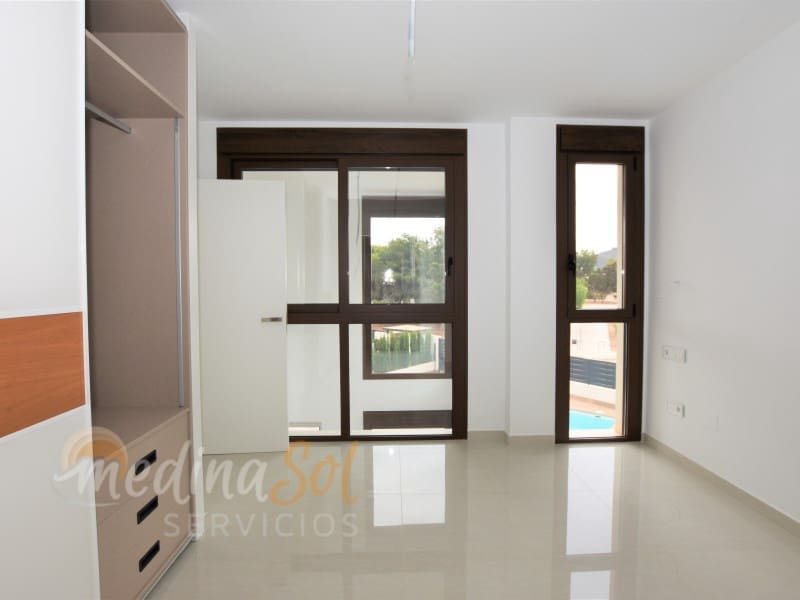 3 slaapkamer Villa te koop in Playa Paraiso met zwembad garage - € 595.000 (Ref: 6381606)