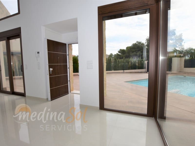 3 slaapkamer Villa te koop in Playa Paraiso met zwembad garage - € 595.000 (Ref: 6381606)